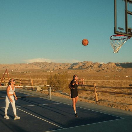 Sapphire Haven + Casita! Pool + Spa + Movie Theatre + 10 Min To Monument! Joshua Tree Εξωτερικό φωτογραφία
