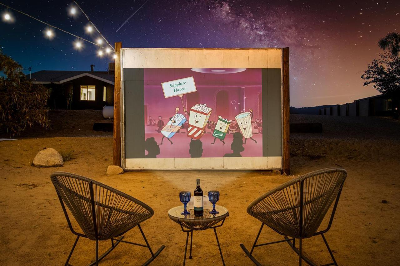 Sapphire Haven + Casita! Pool + Spa + Movie Theatre + 10 Min To Monument! Joshua Tree Εξωτερικό φωτογραφία