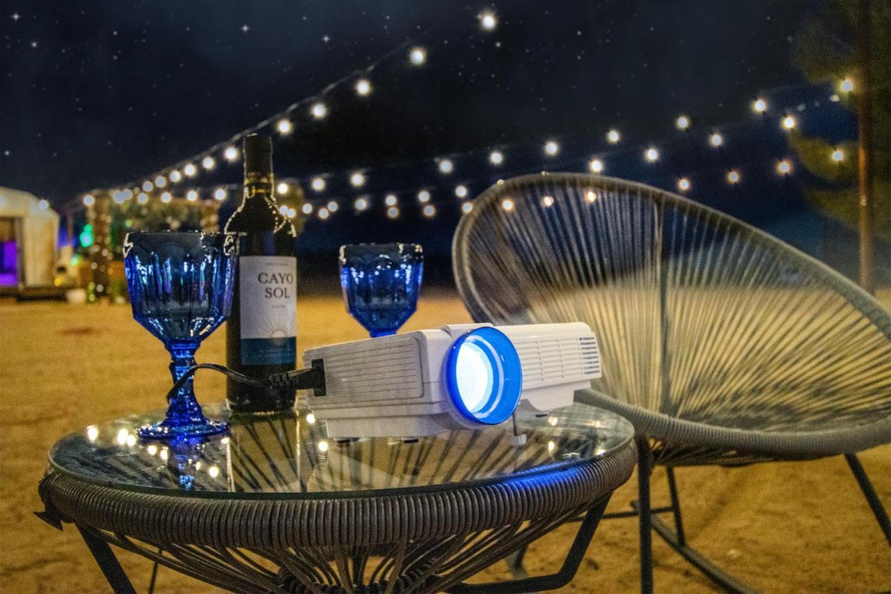 Sapphire Haven + Casita! Pool + Spa + Movie Theatre + 10 Min To Monument! Joshua Tree Εξωτερικό φωτογραφία