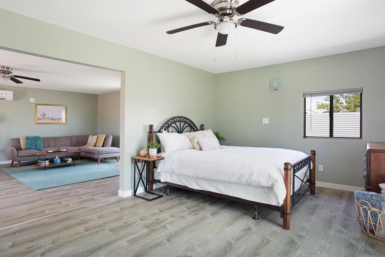 Sapphire Haven + Casita! Pool + Spa + Movie Theatre + 10 Min To Monument! Joshua Tree Εξωτερικό φωτογραφία