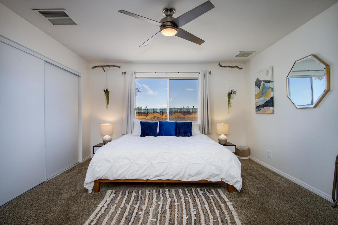 Sapphire Haven + Casita! Pool + Spa + Movie Theatre + 10 Min To Monument! Joshua Tree Εξωτερικό φωτογραφία