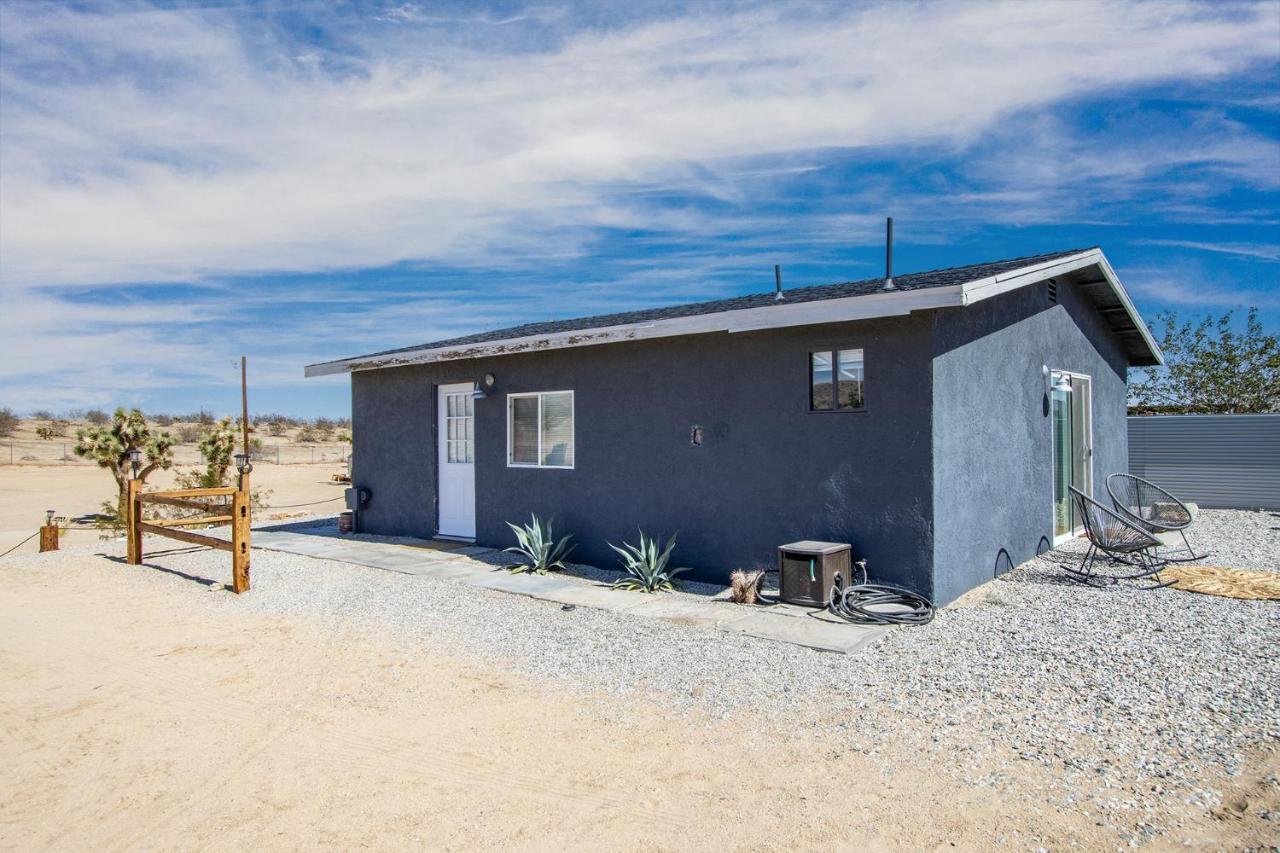 Sapphire Haven + Casita! Pool + Spa + Movie Theatre + 10 Min To Monument! Joshua Tree Εξωτερικό φωτογραφία